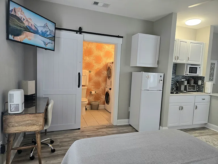 108 Cypress Point Ct #101B — Photo 22