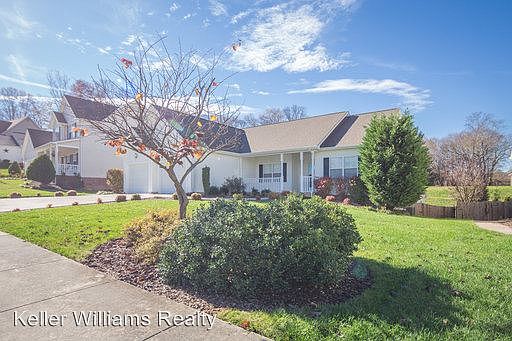 2nd image of 1093 Carriage Hills Pl