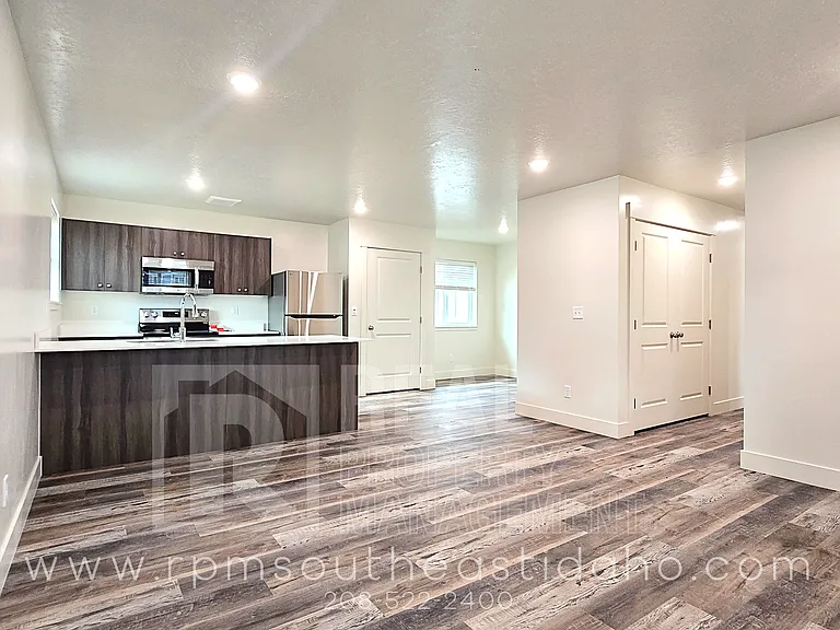 647 S 3 W — Photo 10