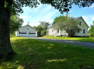 110 Lebanon Rd, Winterport, ME 04496