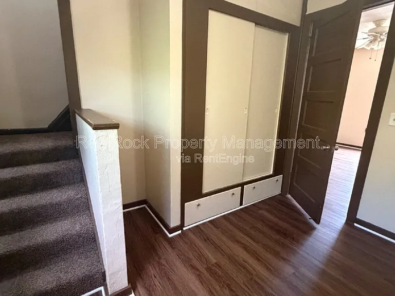 835 Elm St — Photo 22