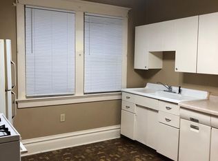 137 17th Ave SW, Cedar Rapids, IA 52404