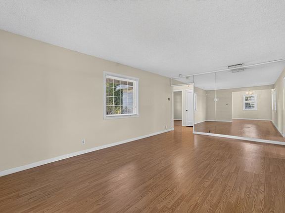 5th image of 2204 Pyramid Way