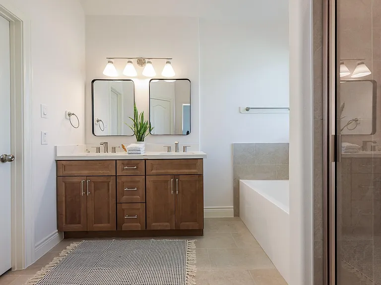 2303 Cunningham Dr — Photo 15