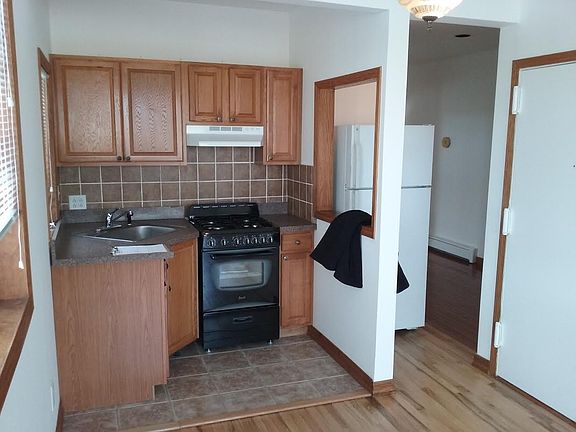 3rd image of 7914 Cypress Ave #3
