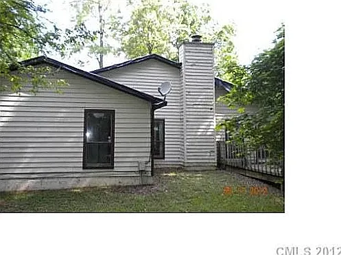4622 Cricklewood Lane — Photo 2