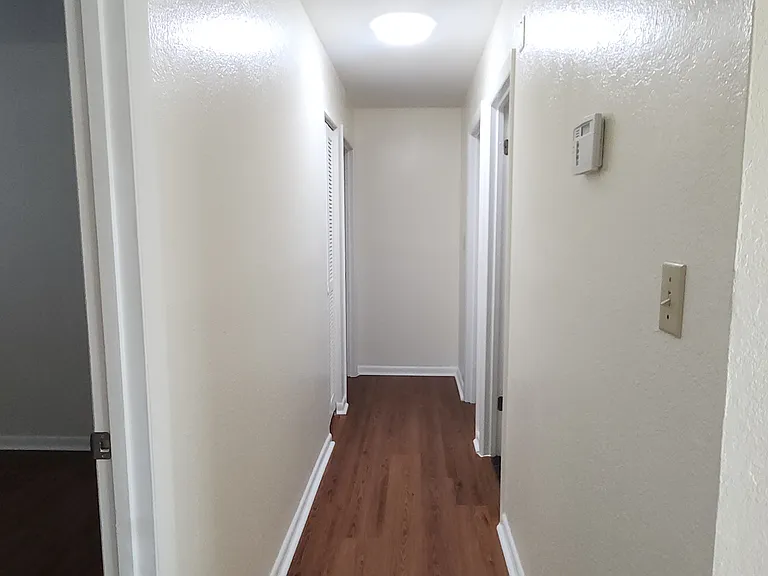 897 Alexander Ave — Photo 8