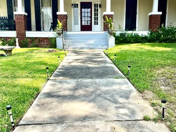 902 Main St, Woodville, MS 39669