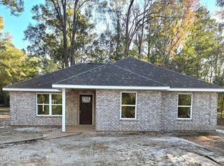 1029 Neal Rd, Picayune, MS 39466