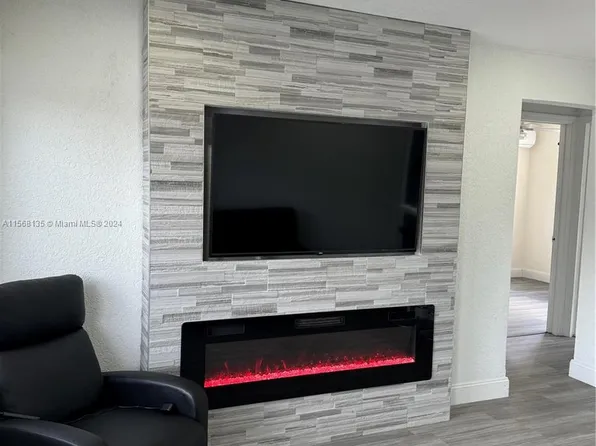 6336 Washington St, Hollywood, FL 33023