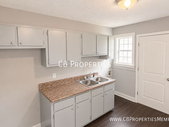 2nd image of 1734 Wildrose St
