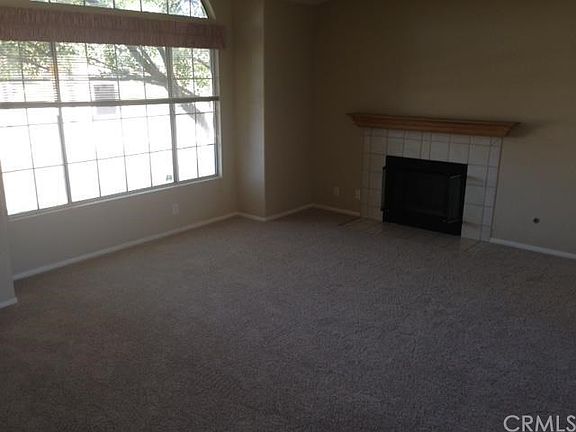 5th image of 217 Castle Ct