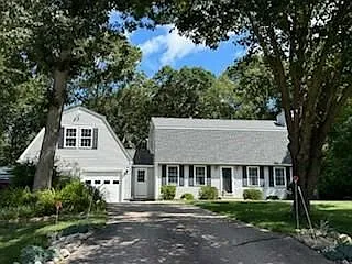 3 bed, 1.0 bath, 1632 sqft, $2,200 — Photo 1