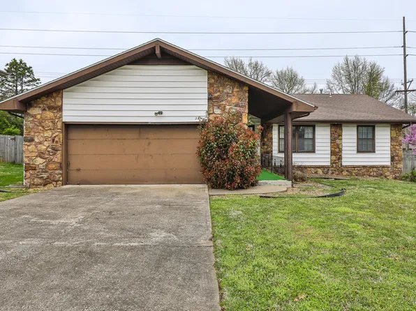 2311 E Meadow Drive, Springfield, MO 65804