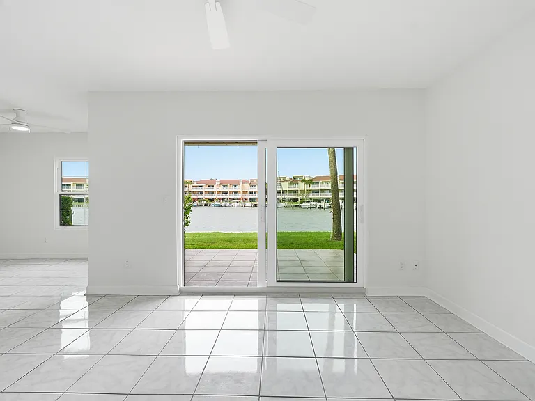 548 Plaza Seville Ct #89 — Photo 17
