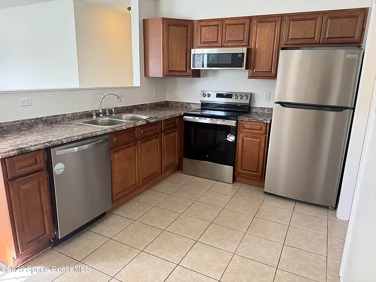 Thistleberry Dr — Photo 2