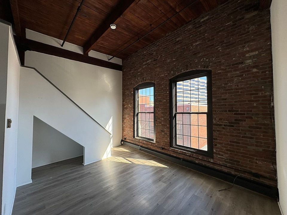 Building Photo 3