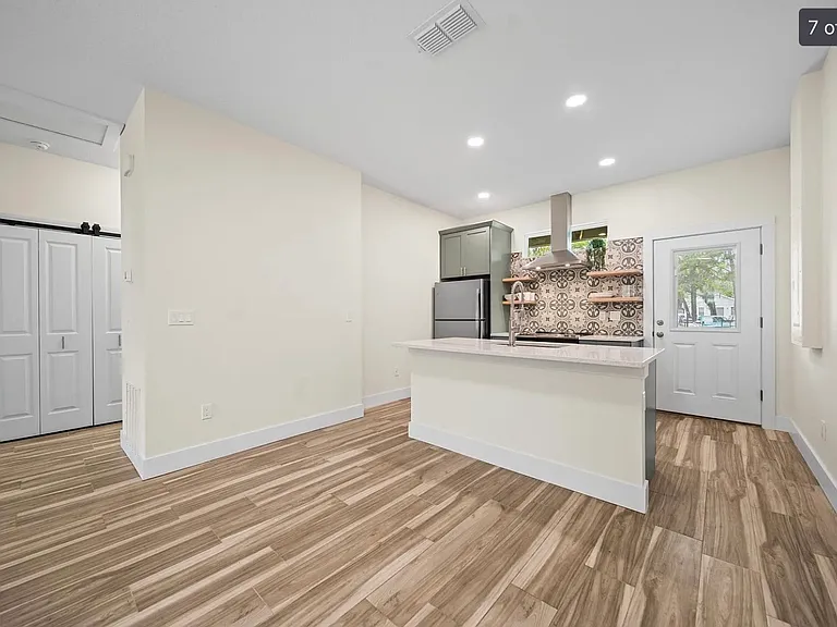 208 N Cherry St #A — Photo 5