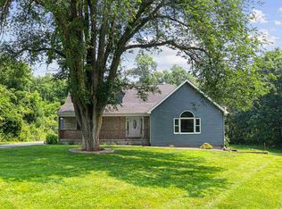 1618 Curtis Bridge Rd NE, Swisher, IA 52338
