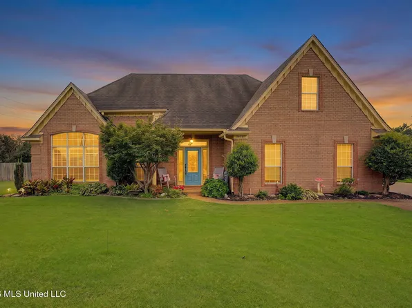 2973 Dickens Place Dr, Southaven, MS 38671