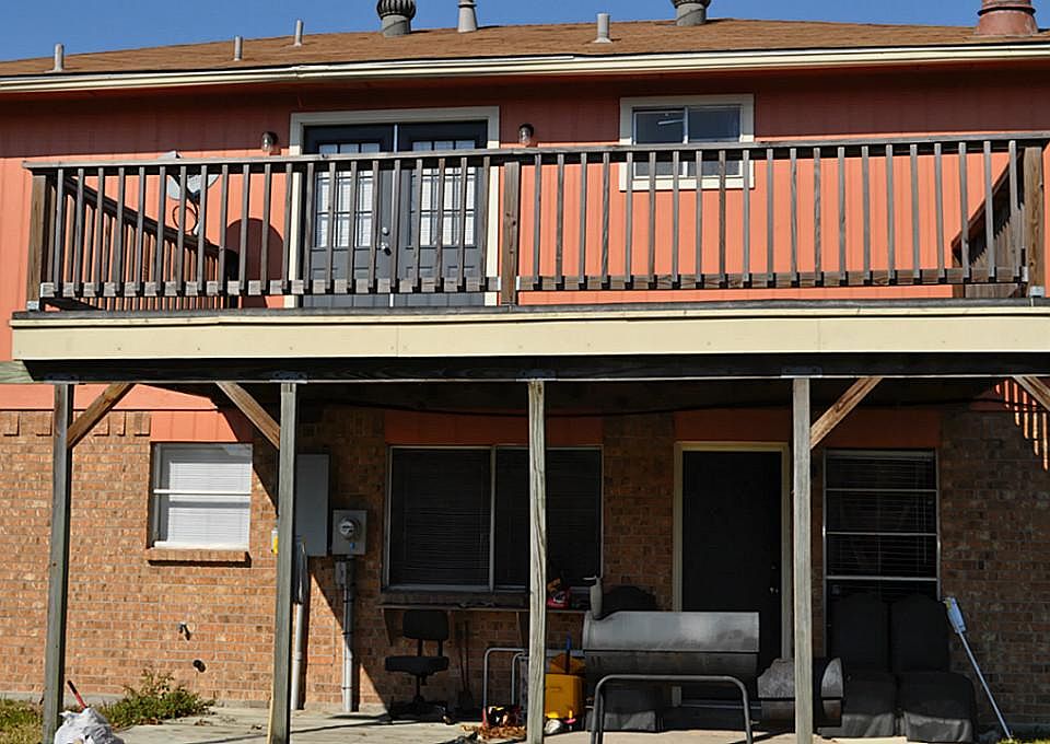 1st image of 4038 Woodhollow Ln
