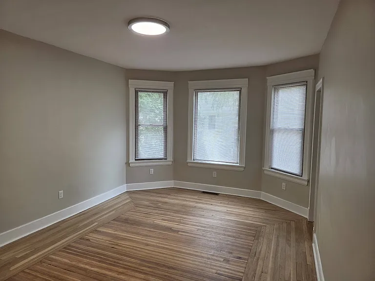 129 W End Ave — Photo 4