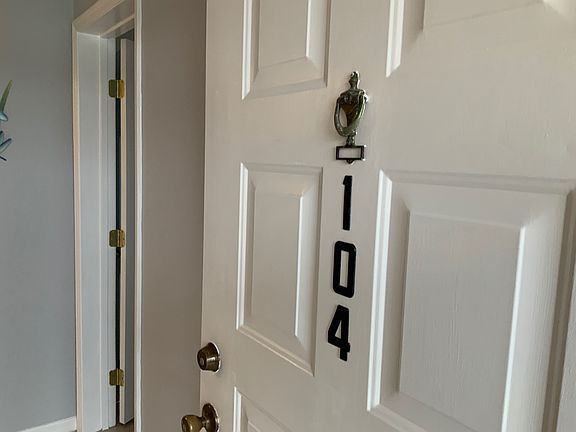 3rd image of 443 Bouchelle Dr APT 104