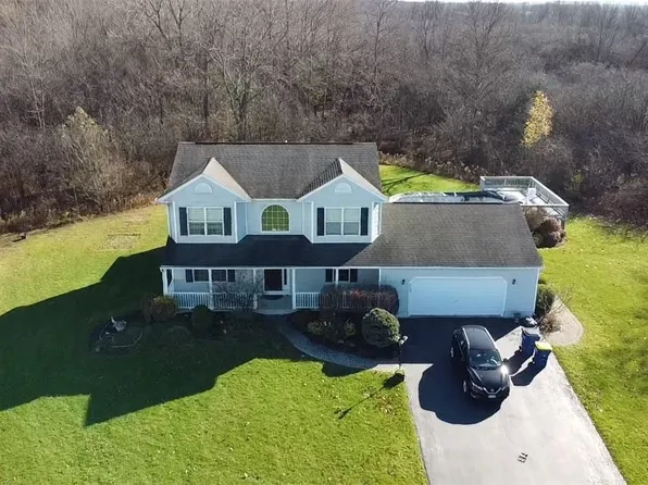 6400 Victory Dr, Auburn, NY 13021