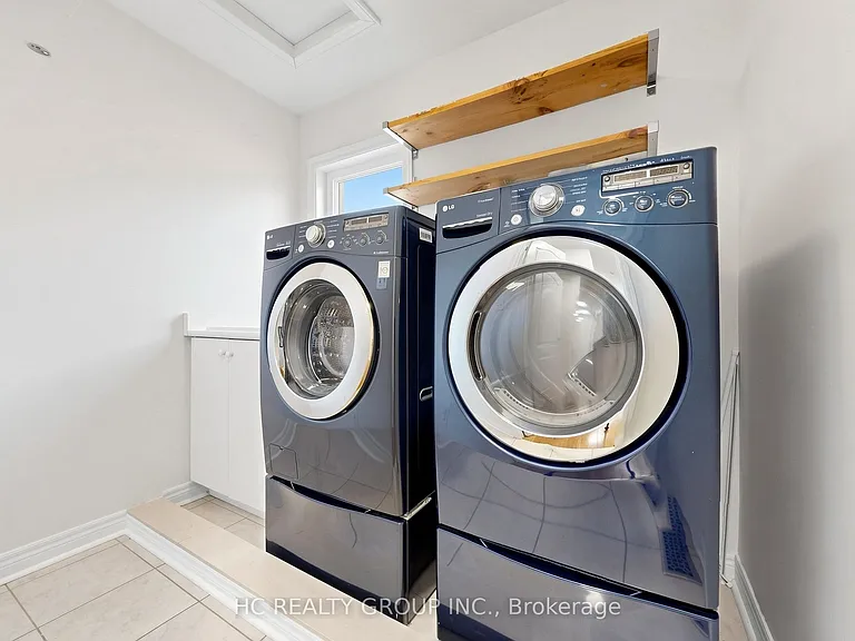 465 Woodspring Ave — Photo 21