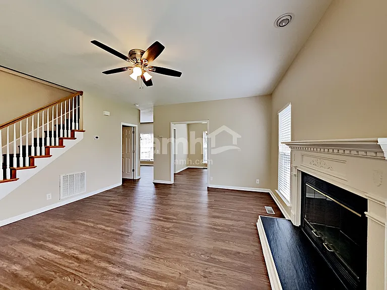 7409 Campton Rd — Photo 10