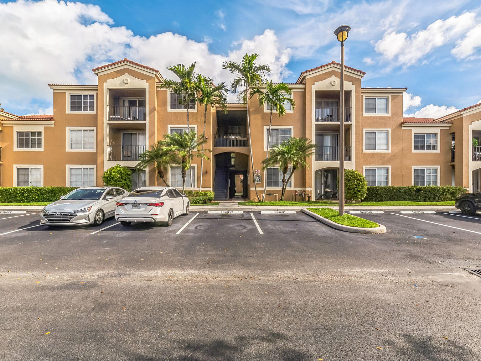 7940 N Nob Hill Rd APT 101, Fort Lauderdale, FL 33321 | MLS #RX ...