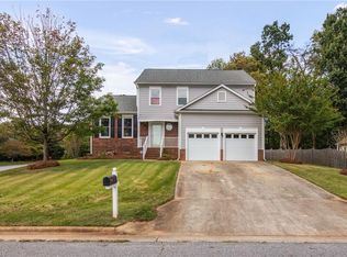 6312 Spyglass Ct, Greensboro, NC 27410
