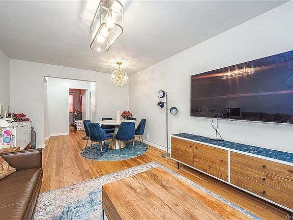 5th image of 18 Leewood Cir APT 5R
