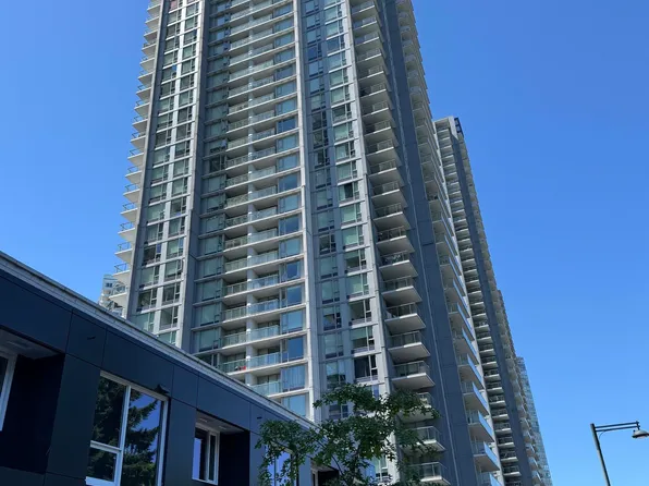 13750 100th Ave #809, Surrey, BC V3T 0L3