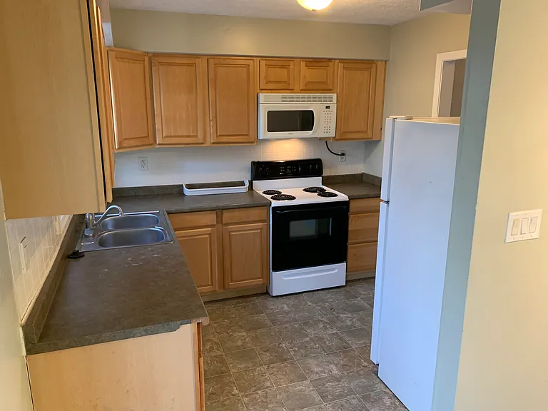 709 Main St #A — Photo 4