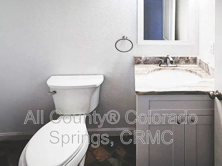 53 Royal Crest Dr — Photo 15