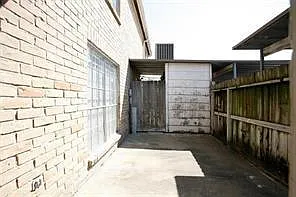 2 bed, 2.5 bath, 1380 sqft, $1,350 — Photo 3