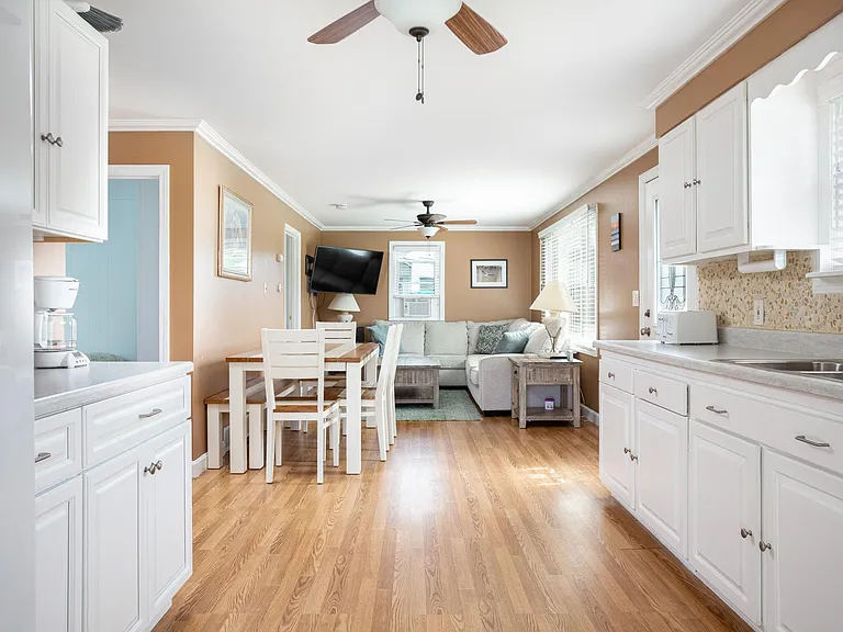 63 Sand Hill Cove Rd — Photo 5