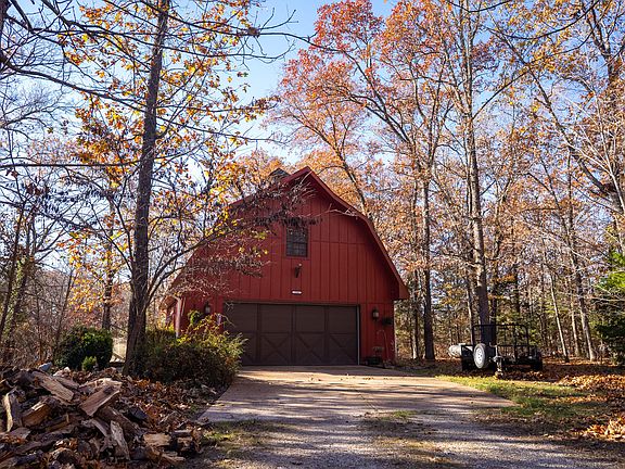 3rd image of 239 Old Hickory Lane