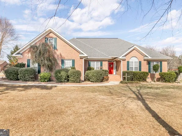 102 Chinaberry Ln, Perry, GA 31069