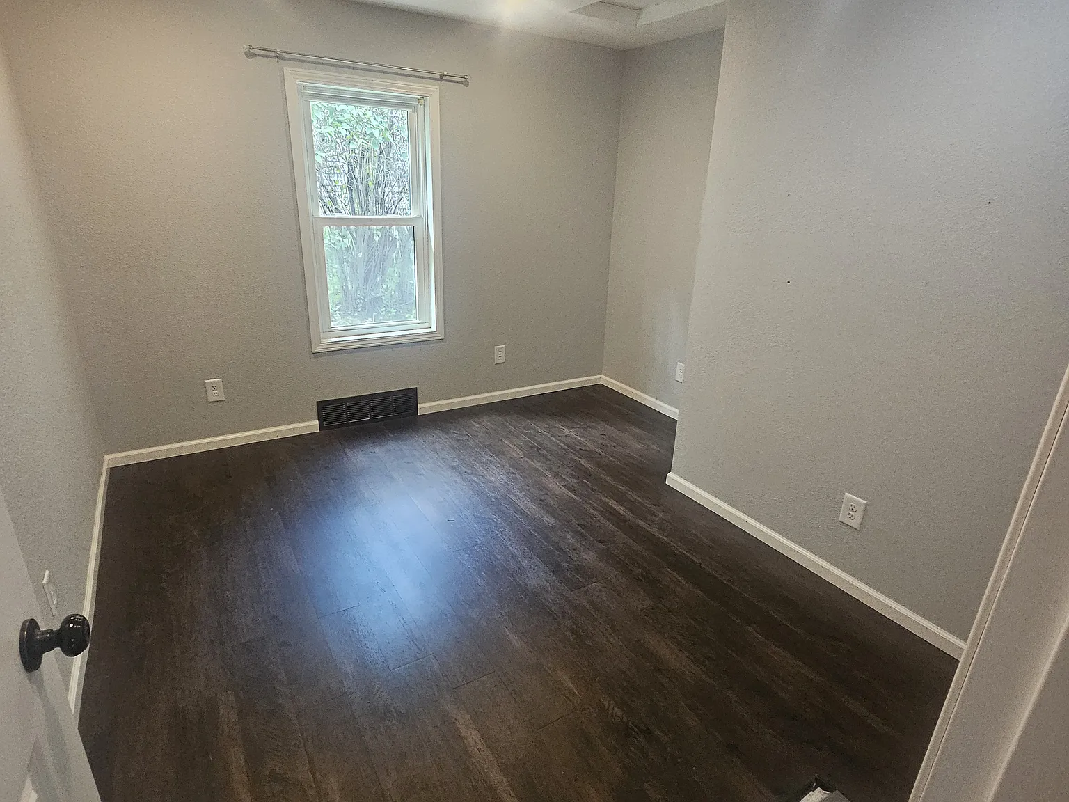 2 bed, 848 sqft, $925 — Photo 4