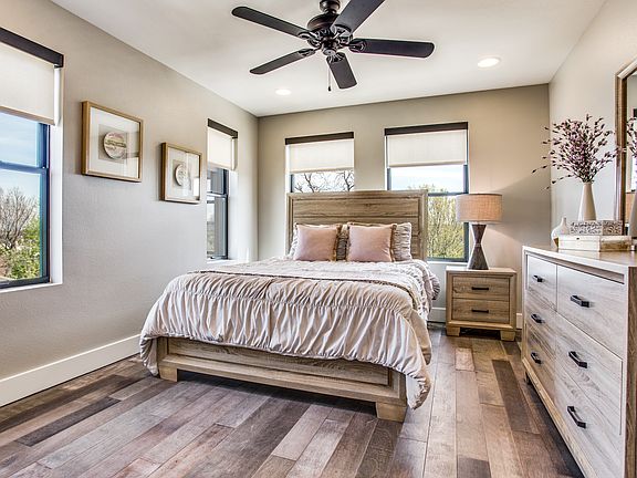 5th image of 3149 Lubbock Ave #3149