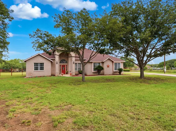 7627 Triple Wood St, China Grove, TX 78263