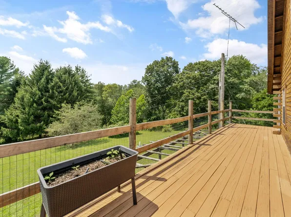 9168 Bremen Rd, Logan, OH 43138