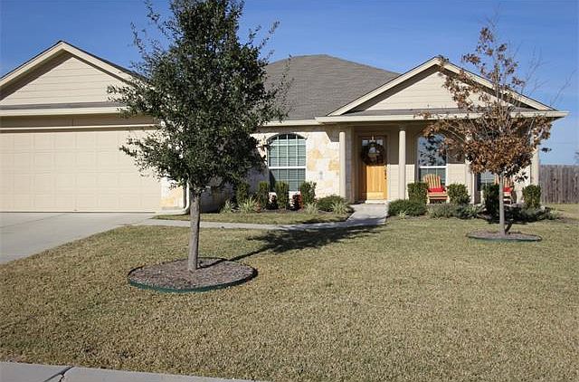 1st image of 812 Abbeyglen Castle Dr