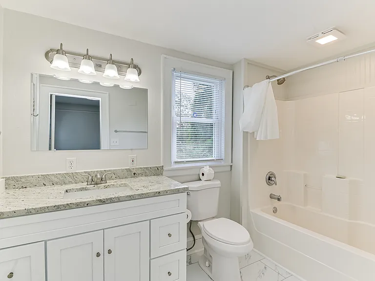 2353 Redwood Dr — Photo 19