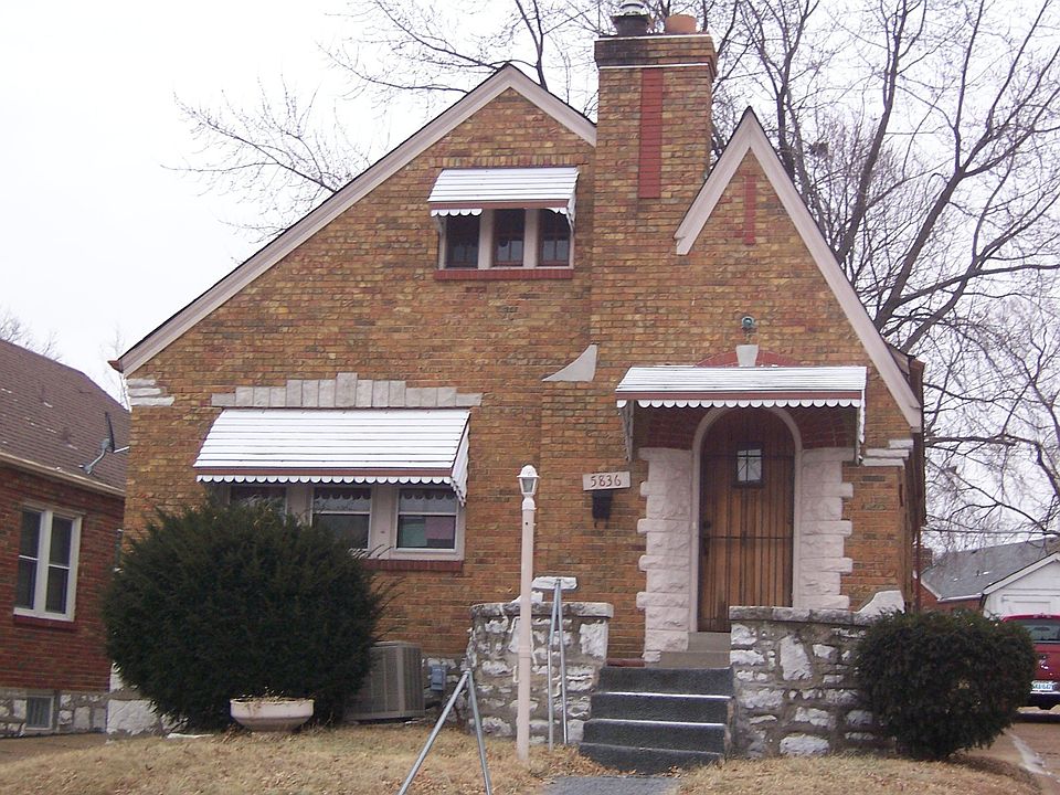 Brick bungalow in North St. Louis City