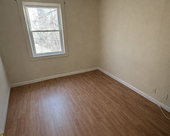 254 W Elm St — Photo 6