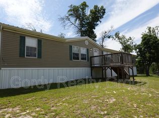 1211 Dwellings St, Alford, FL 32420