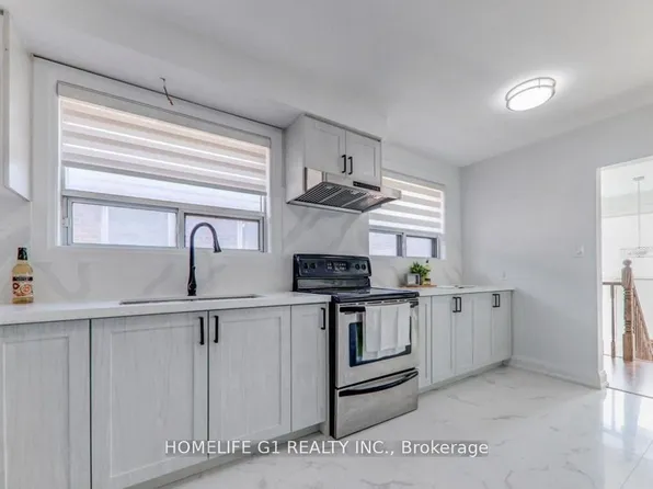 12 Primula Cres, Toronto, ON M9L 1K1